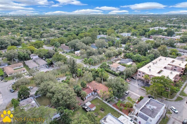 Building Photo - 12287 NE 7th Ave