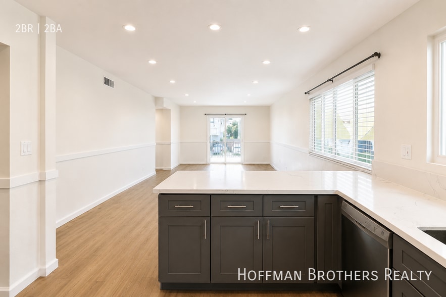 Building Photo - 1206 S Holt Ave