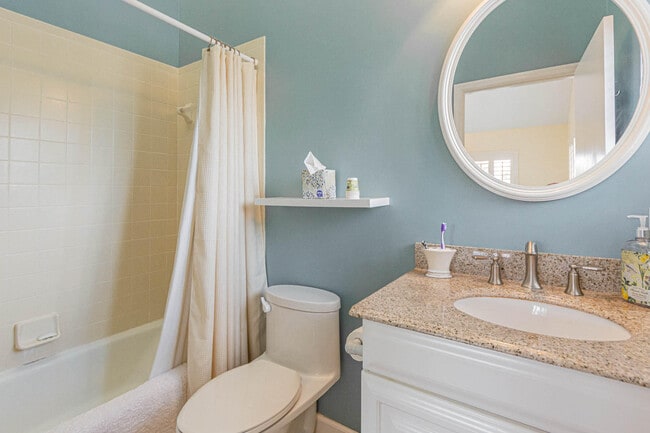 Building Photo - 917 Coquina Ln