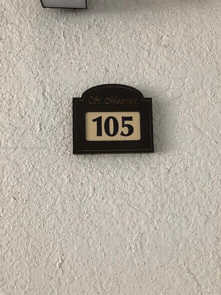 Building Photo - 8960 NW 97th Ave