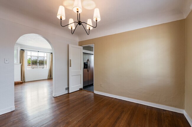 Building Photo - 601 Tulane Dr NE