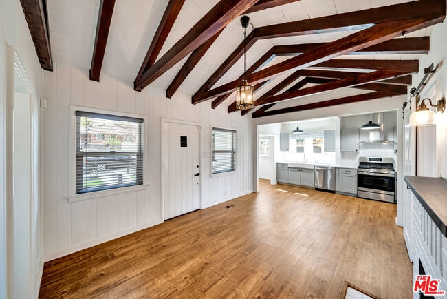 Building Photo - 10509 Wilsey Ave