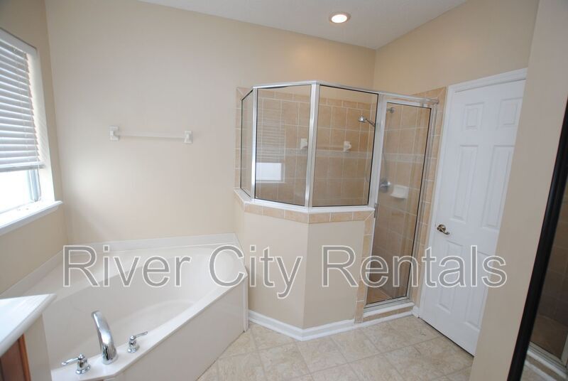 Building Photo - 3022 Piedmont Manor Dr