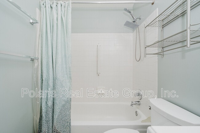 Building Photo - 4540 Village Ct