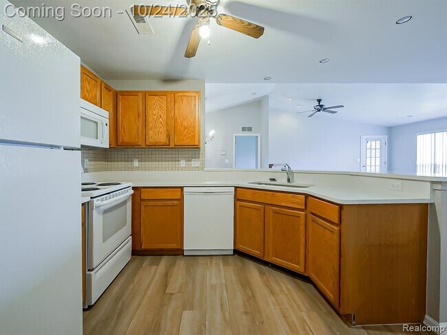 Building Photo - 8208 Chesapeake Cir