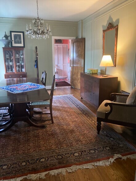 Dining Room - 4440 Lindell Blvd