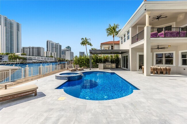 Building Photo - 1535 Windjammer Way