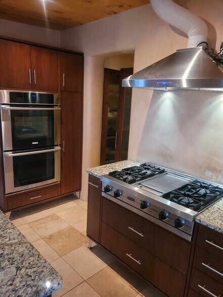 Double oven & Viking gas range - 1705 Marble Ave NW