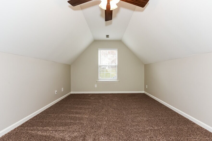 Building Photo - 2838 Candlewicke Dr