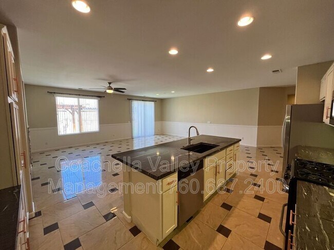 Building Photo - 49126 Pluma Roja Pl