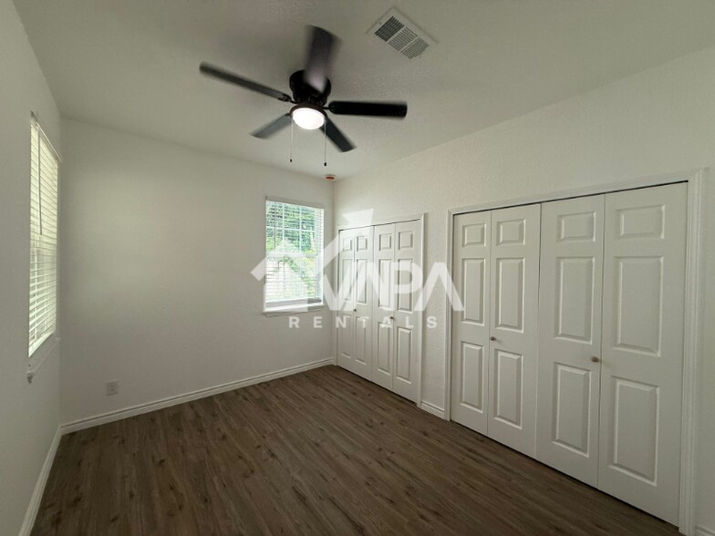 Building Photo - 4743 Swann Ln