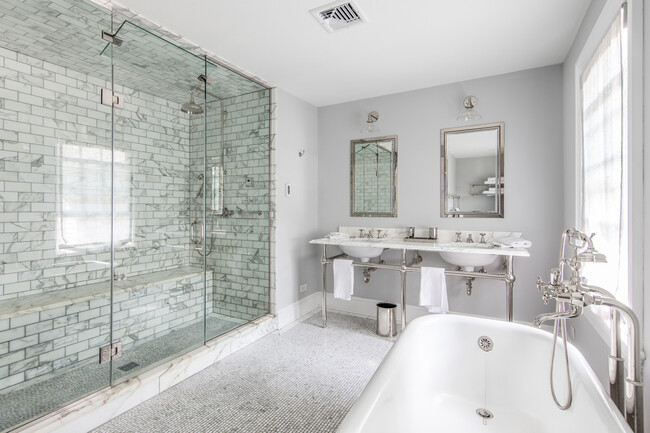 Building Photo - 274 Main St