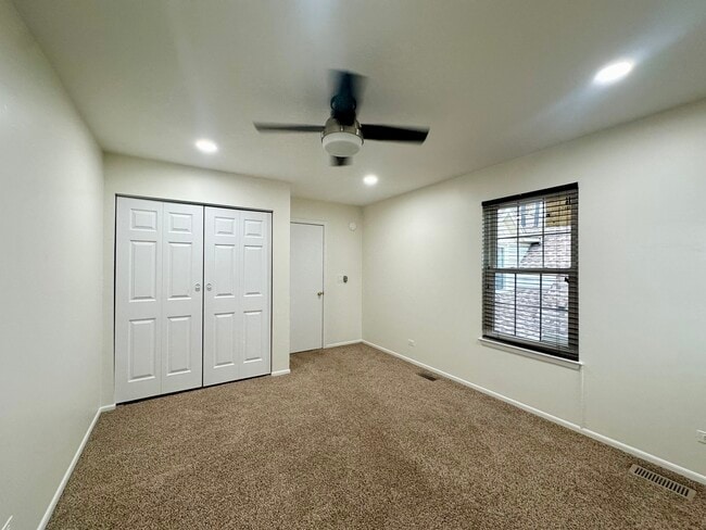 Building Photo - 1234 Churchill Ct