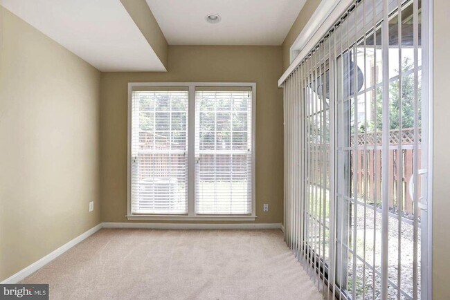 Building Photo - 43149 Crosswind Terrace