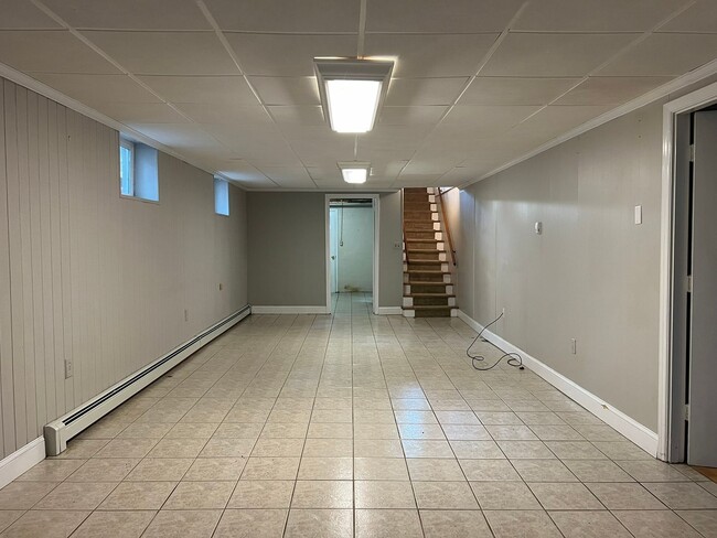 Building Photo - Heart of South Roanoke-3120 Stoneridge Road