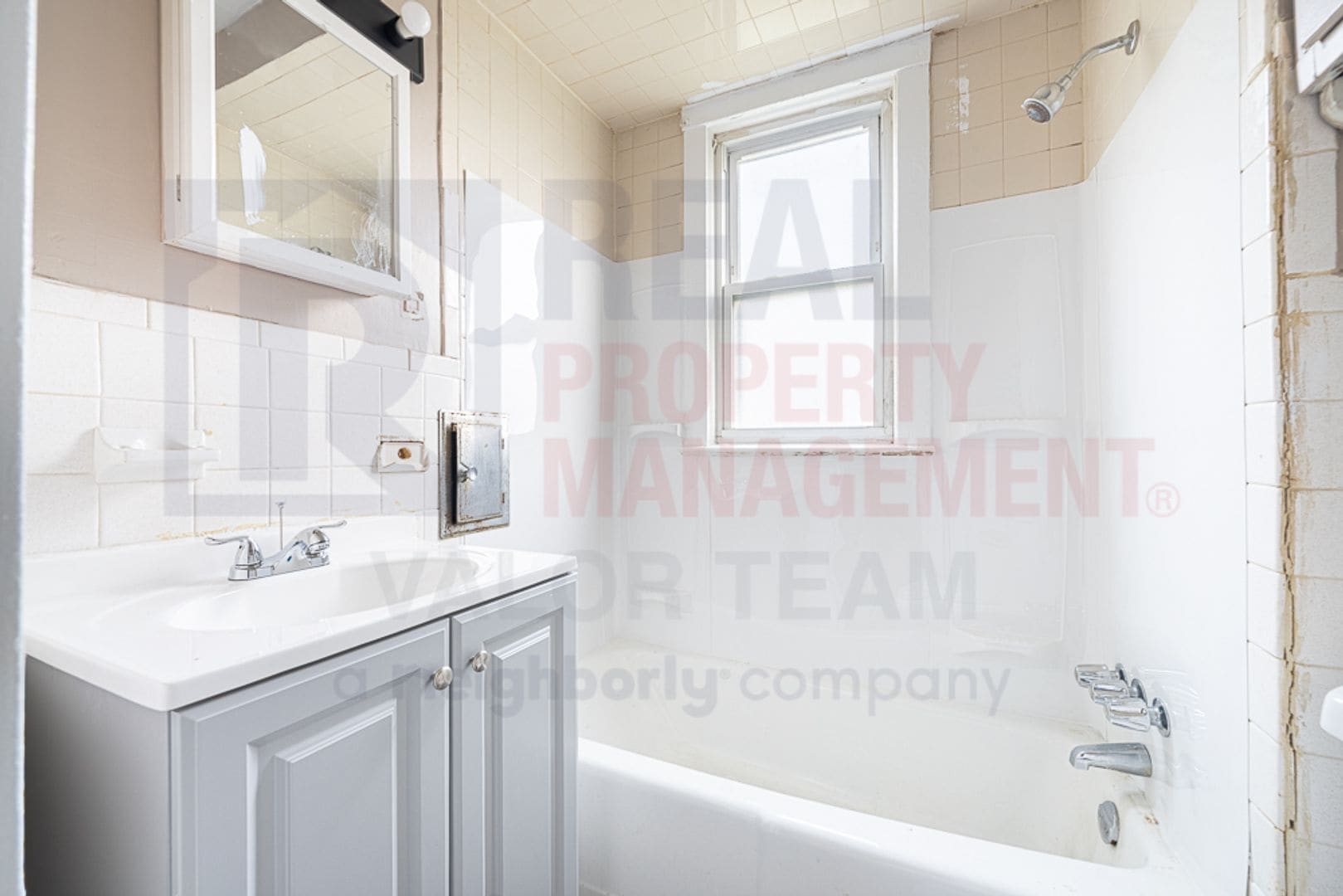 Building Photo - 897 Stevenson Rd