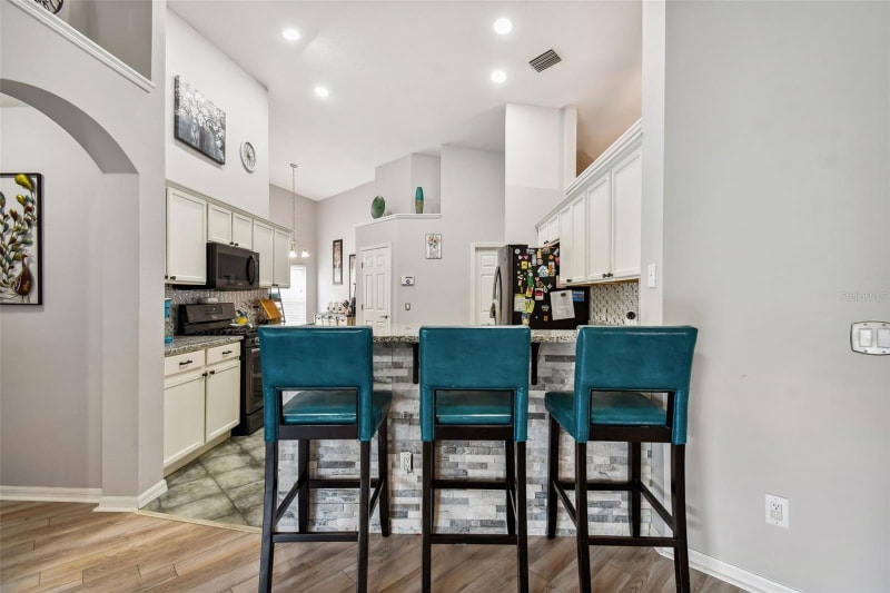 Building Photo - 7124 Colonial Lake Dr