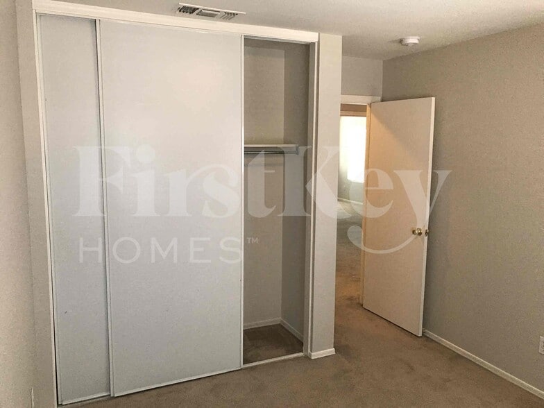 Building Photo - 3959 S Nebraska St