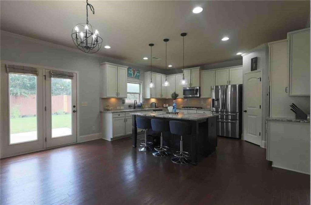 Building Photo - 3125 Pleasant Valley Trail