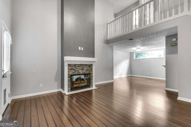 Building Photo - 258 Dennis Dr