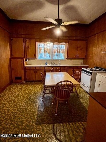 Building Photo - 156 W Enterprise St