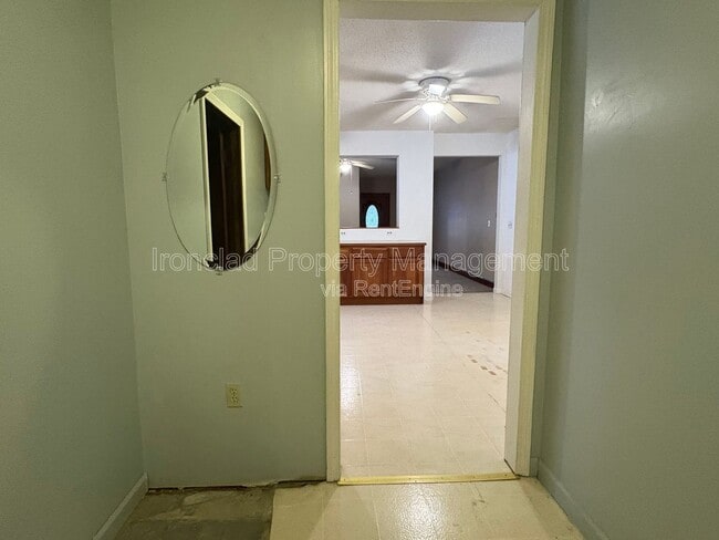 Building Photo - 173 Leesville Rd