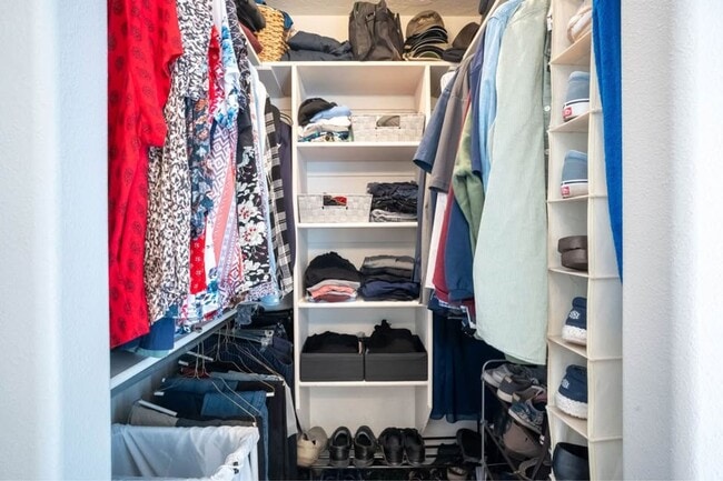 Building Photo - 1912 Oregon Ave