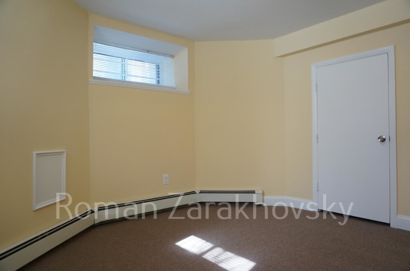 Building Photo - 74 Gardner St