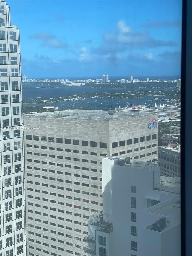 Building Photo - 300 Biscayne Blvd Way