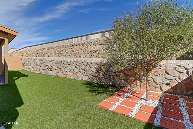 Building Photo - 1031 Vinton Ave