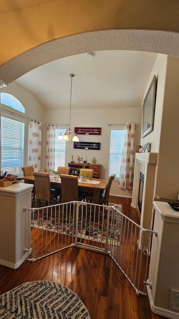 Building Photo - Beautiful 4 Bedroom Wolf Ranch Home