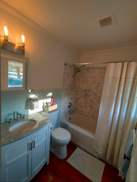 Upstairs bath - 403 E 53rd St