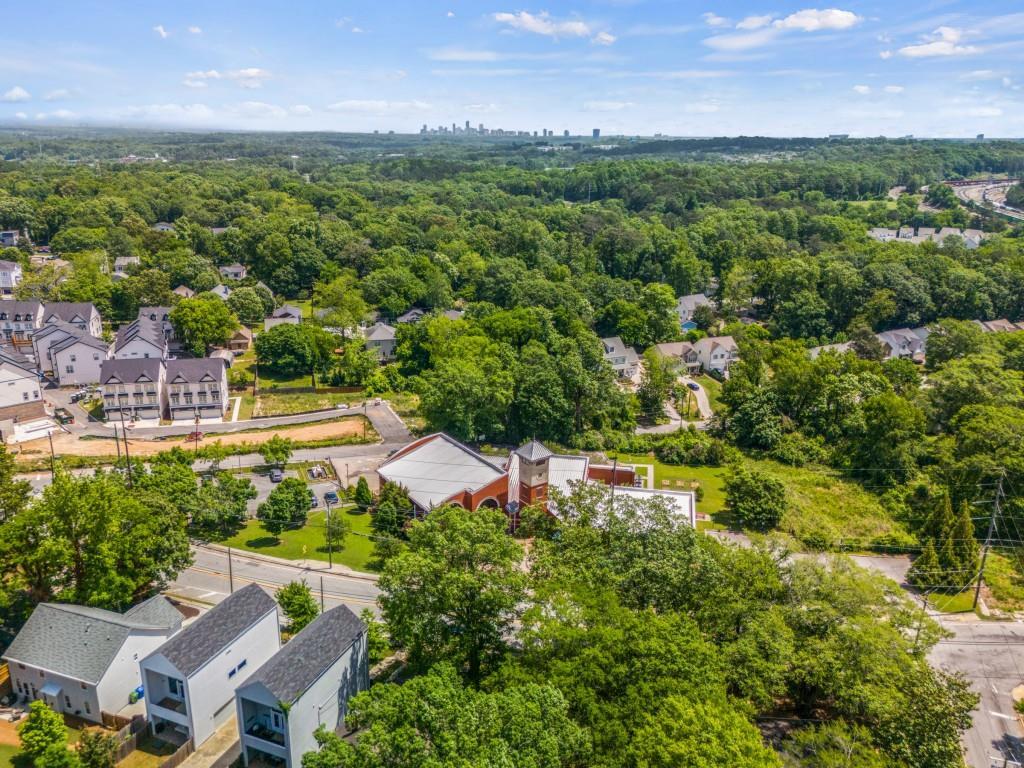 Building Photo - 1930 Hollywood Rd NW