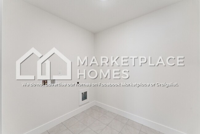 Building Photo - 8334 Bright Water Dr