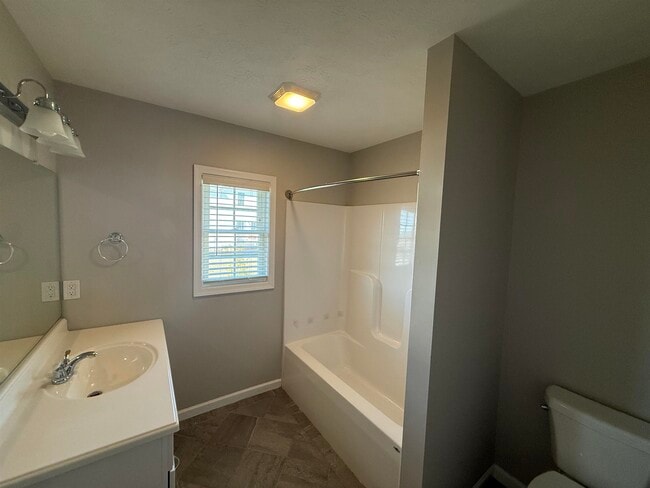 Building Photo - 1138 Paul Revere Ct