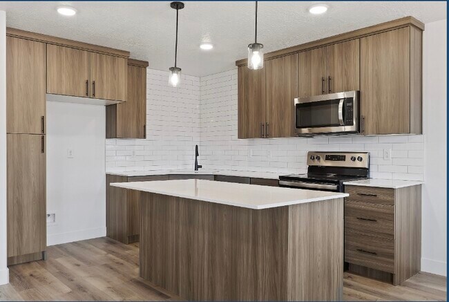 Building Photo - 3015 S Ludlow Way