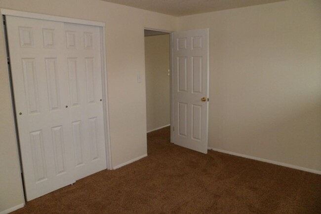 Building Photo - 2 bedroom, 1 bathroom home in Wheat Ridge ...