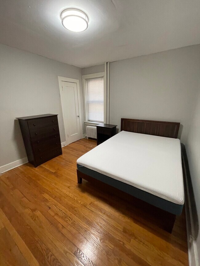 Building Photo - 361 State