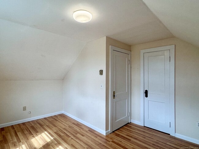 Building Photo - 384 Brightwood Ave