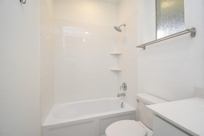 Building Photo - 6307 Serenity View Ln