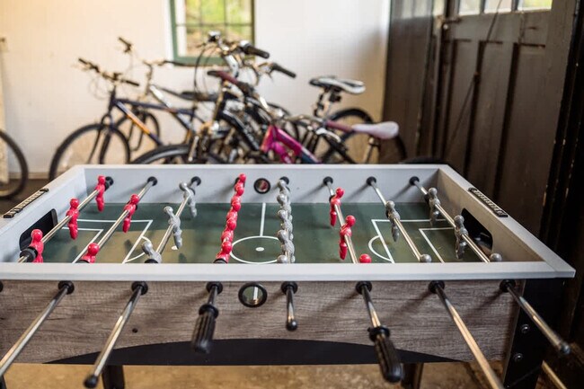 Building Photo - 1357 Canal Rd