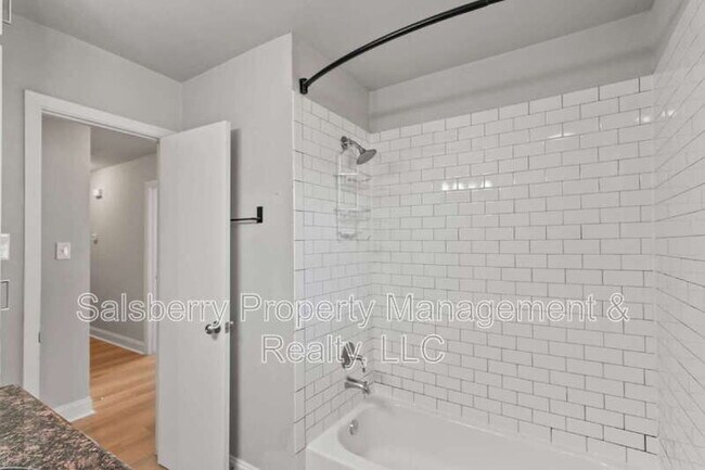 Building Photo - 5312 Odessa Ave