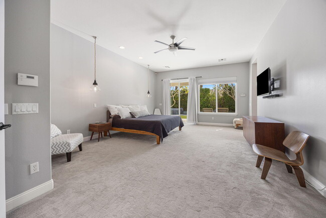 Building Photo - 49392 Hohokam River St