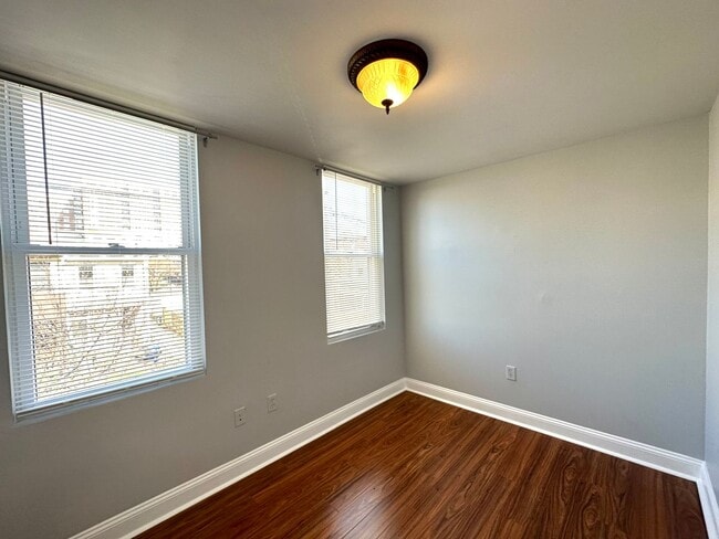 Building Photo - Charming 3 Bedroom/2.5 Bathroom Townhome in Hampden!