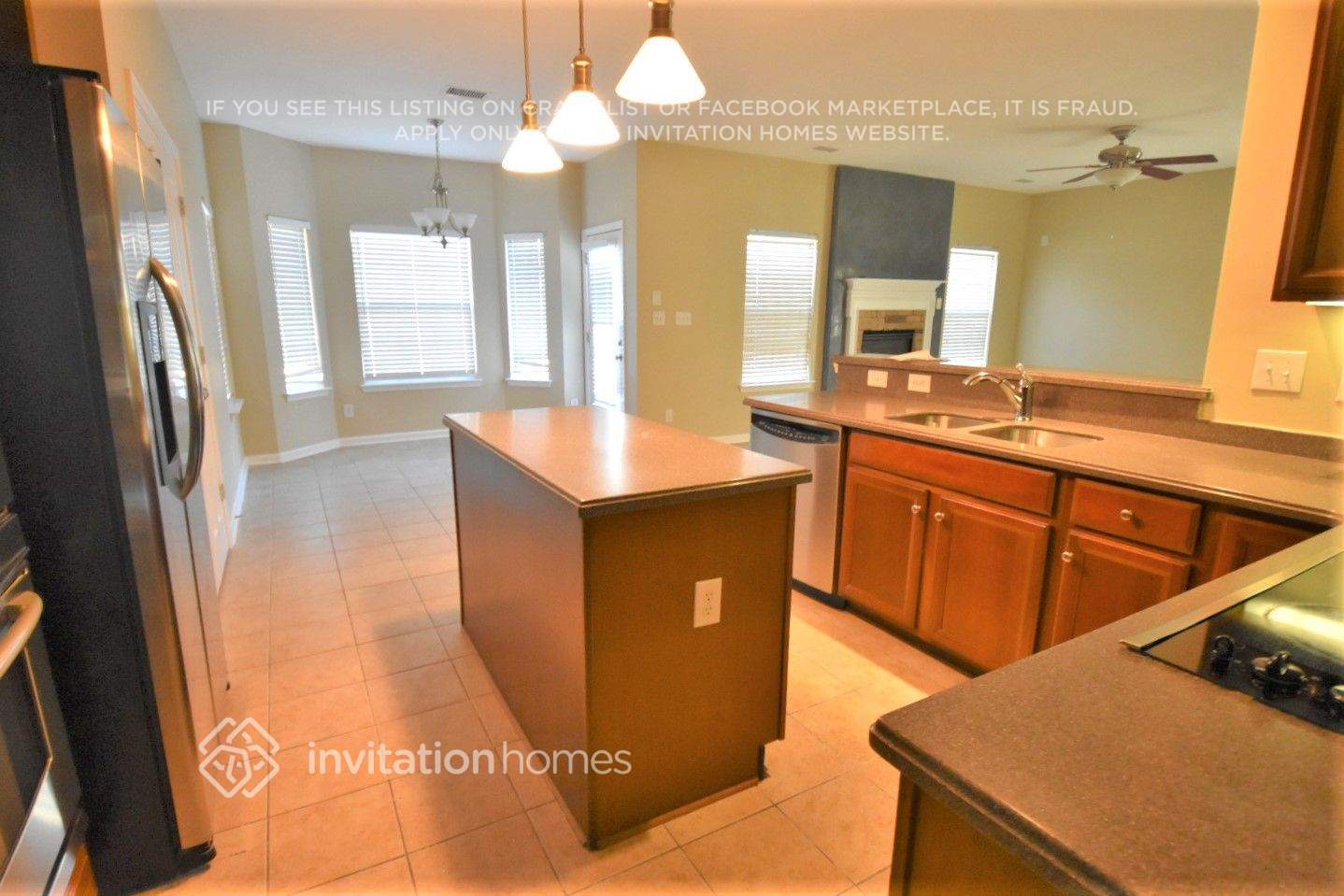 Building Photo - 4007 Fine Robe Dr