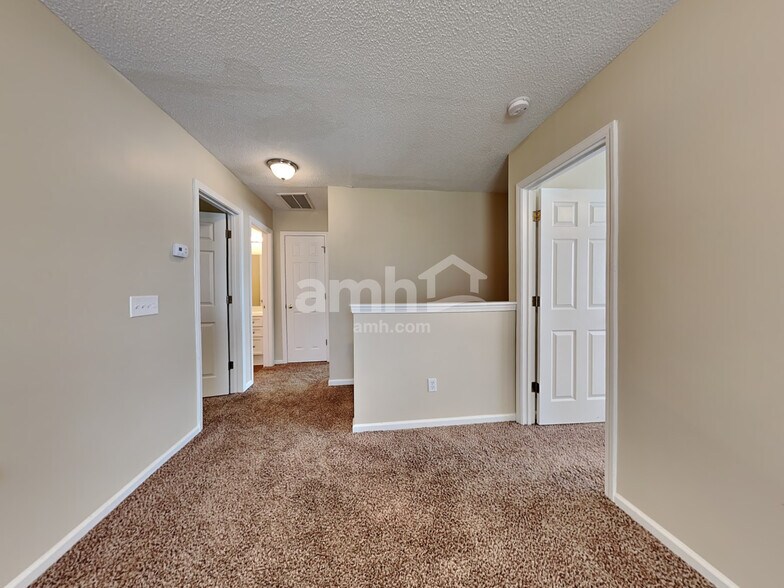 Building Photo - 405 White Bluff Ct