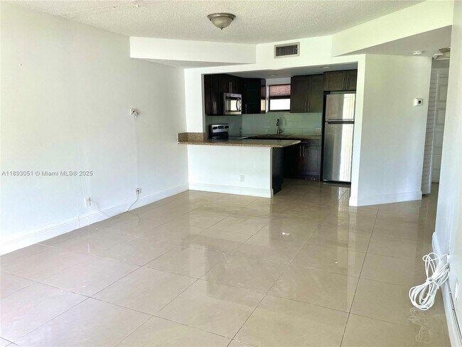 Building Photo - 8290 Lake Dr