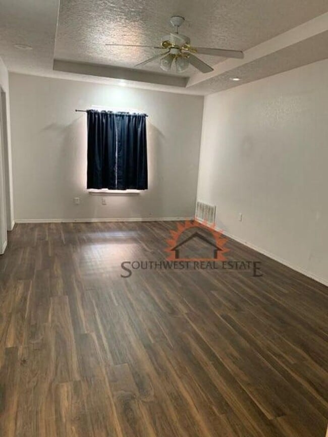 Building Photo - Great 2 bed 2 bath apartment