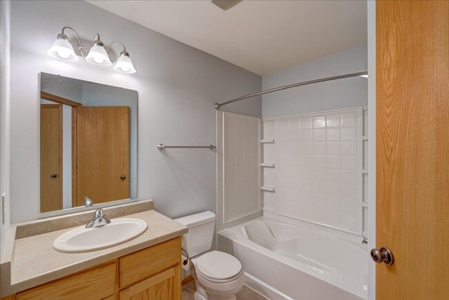 Building Photo - 4735 Valor Way