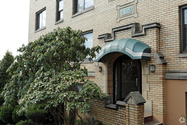 Building Photo - Warren Cliff Apartments